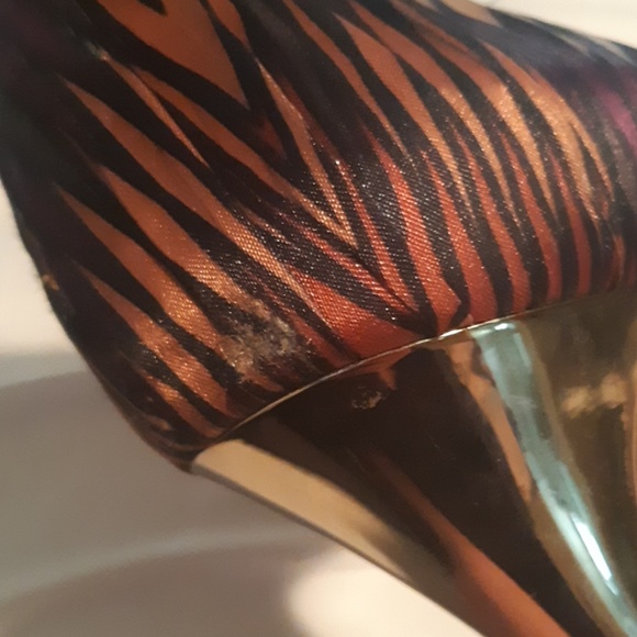 Nine West multi colored fabric heels - Picture 7 of 8